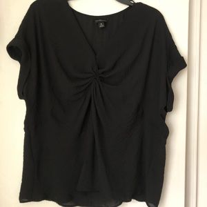 Black blouse short sleeves.